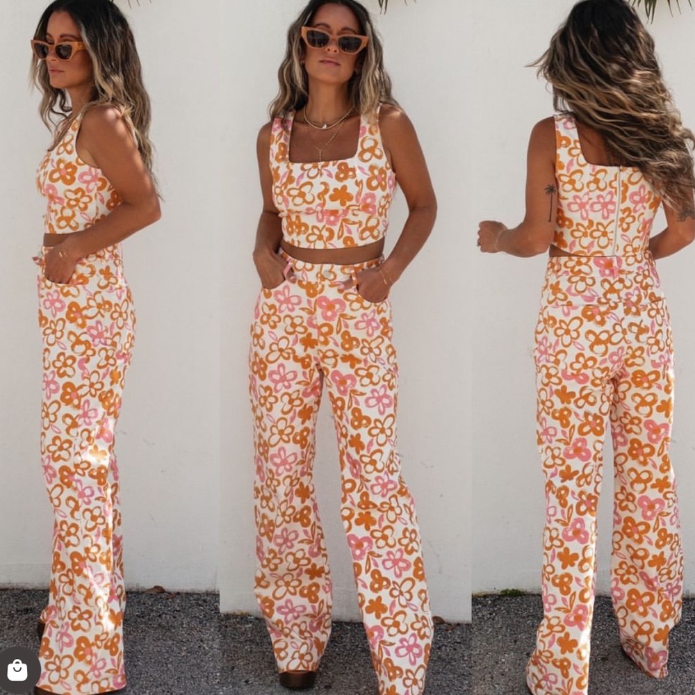 Like A Wildflower Set from VICI, worn once size medium top and pants